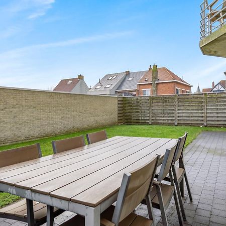 Luxury Apartment With Garden Close To The Beach オステンド エクステリア 写真