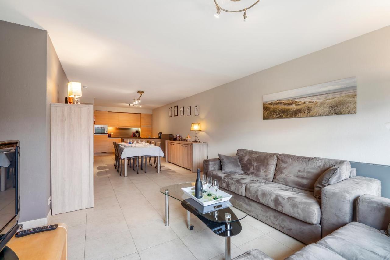 Luxury Apartment With Garden Close To The Beach オステンド エクステリア 写真